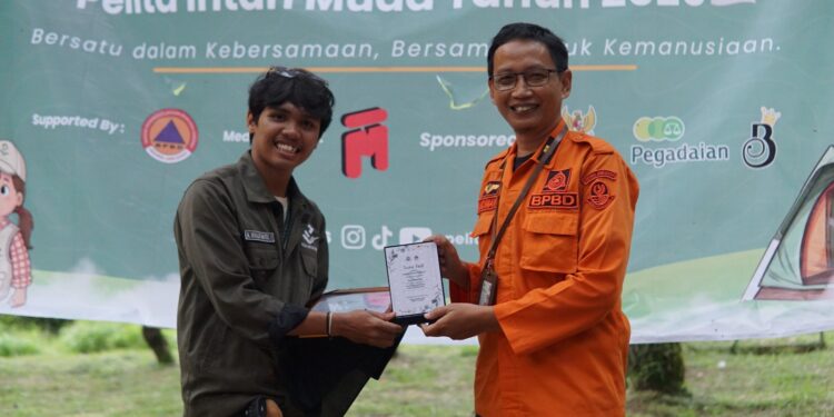 Materi Kebencanaan BPBD Jawa Barat Jadi Bekal Penting bagi Relawan Muda di Kemah Relawan Pelita Intan Muda 2025